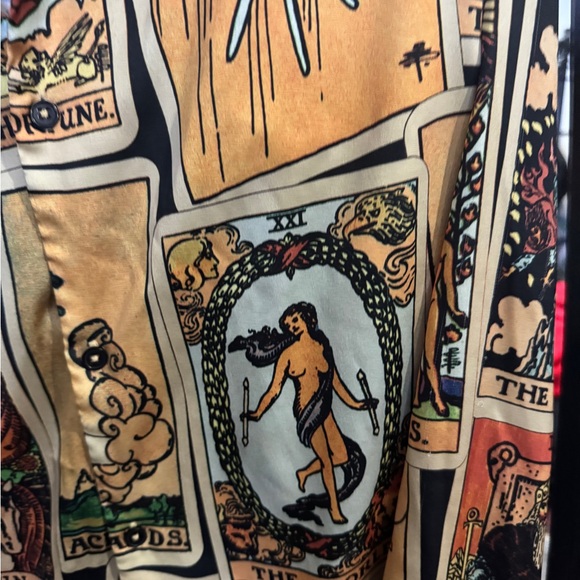 ASOS designs studio rare, tarot card, satin vibes, long line, shirt, button up - Picture 5 of 9